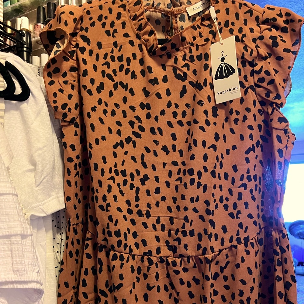 New Ladies Tops
